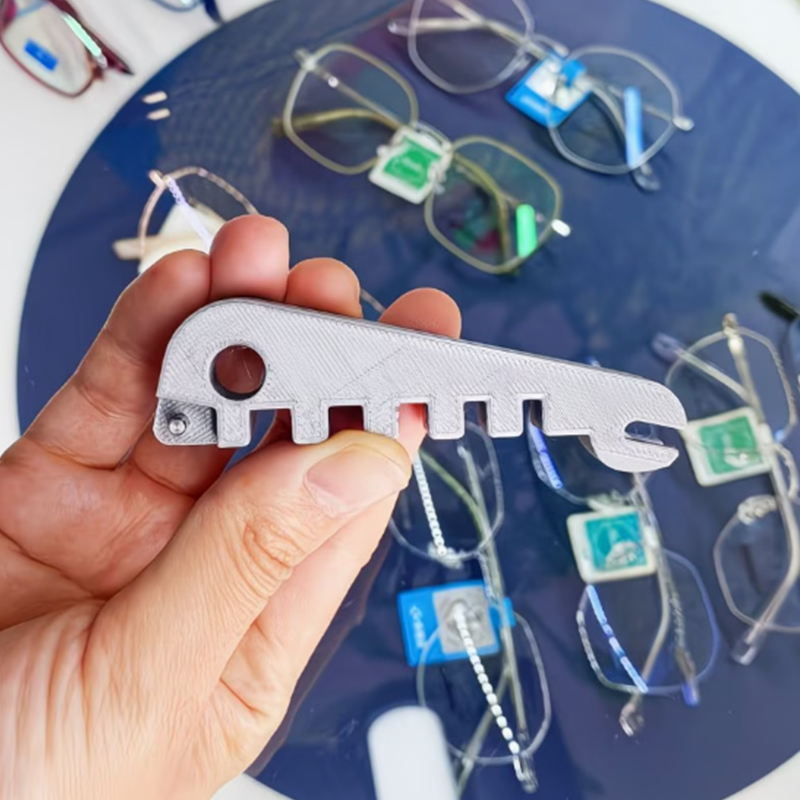 مفتاح متعدد الوظائف لضبط النظا - مراجعة Multi Tool Plier وسعره